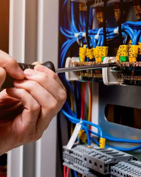 Electrician with aerial work platform license (M/F)